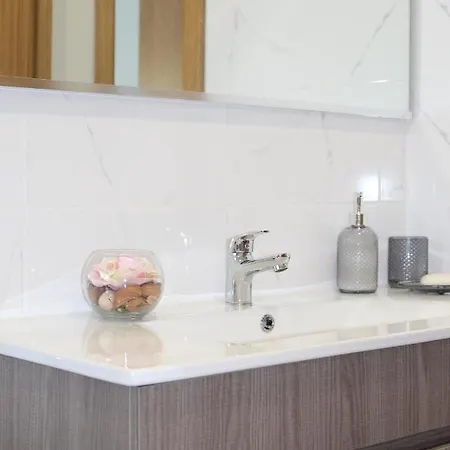 Casa José Lourenço *