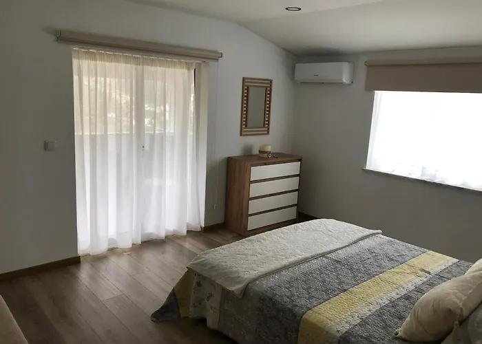 Casa José Lourenço *